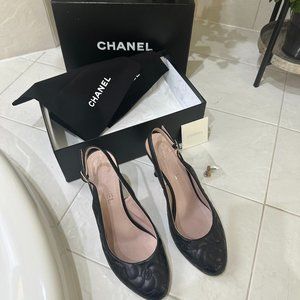 Chanel 2011 Interlocking CC Logo Slingback Size 39